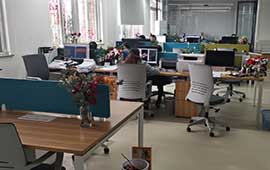 南京辦公家具公司團隊
