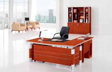 紅木辦公桌那種比較好？