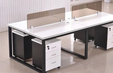 卡位辦公桌要怎么布置?