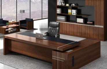 經理辦公室要使用什么樣的辦公桌才好呢?