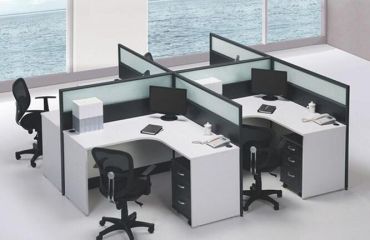 多樣的企業員工辦公桌我們要怎么選擇？