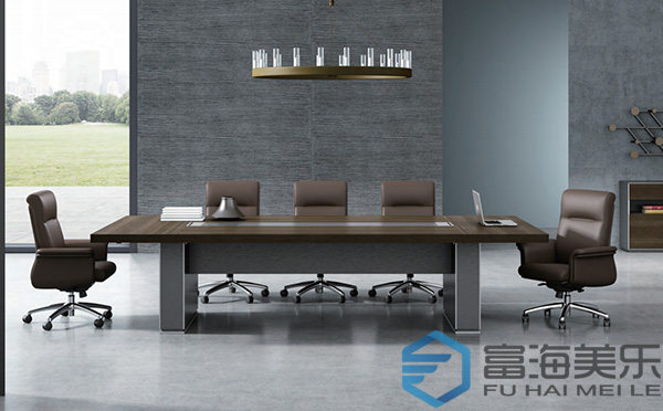 職員辦公桌有什么樣的特點