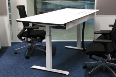 升降辦公桌 升降辦公桌